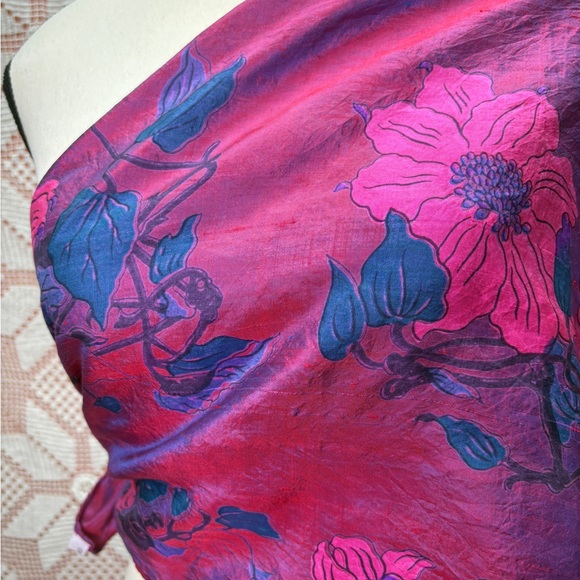 100% Thai Silk Floral Scarf Pink & Purple - Picture 3 of 9